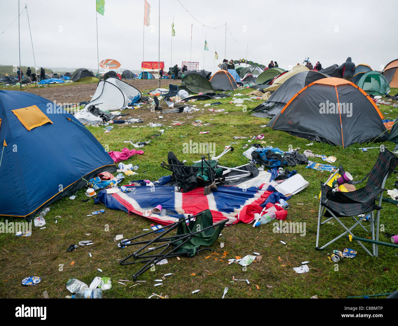 Zelte und anderen Gegenständen auf einem Festival in Großbritannien Stockfoto