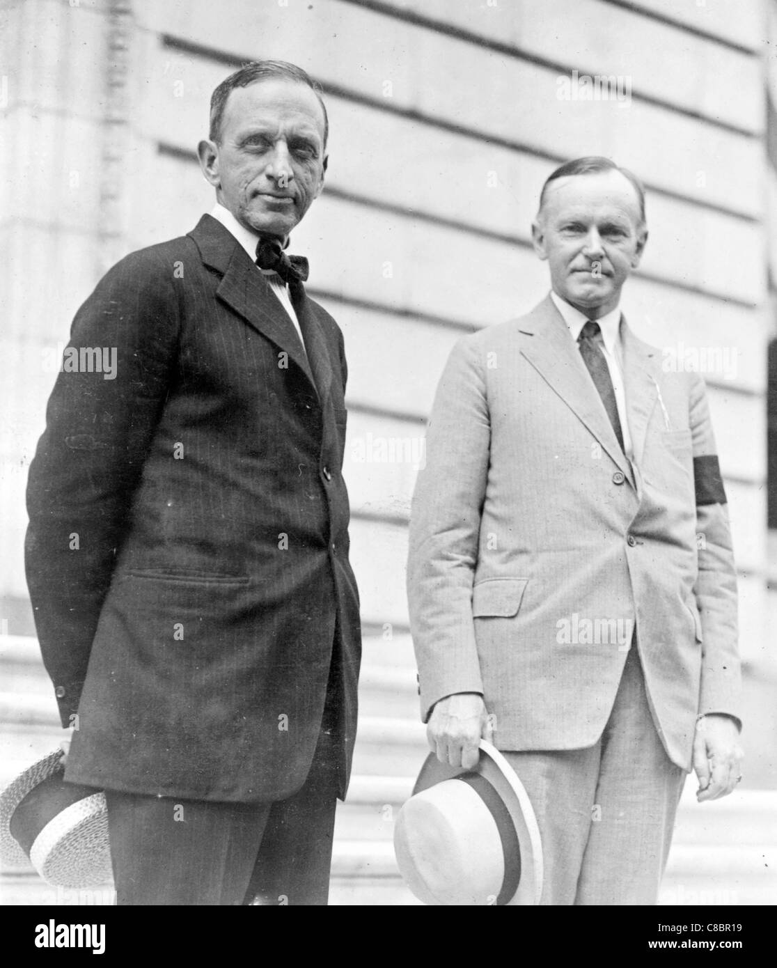 Calvin Coolidge posierte stehend mit Edward T. Clark Stockfoto