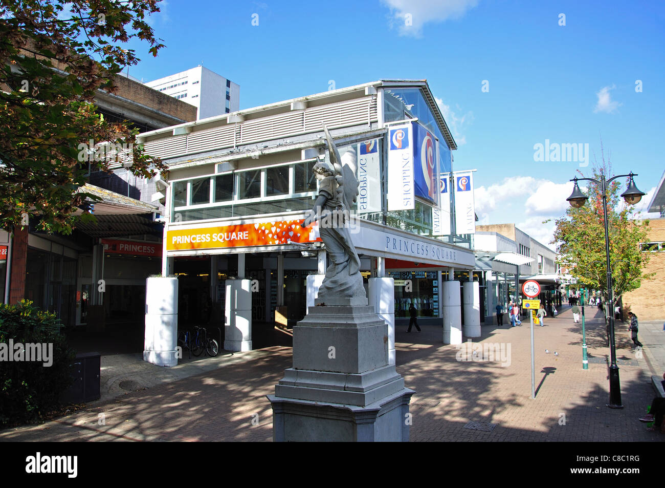 Prinzessin Square Shopping Centre, Princess Square, Bracknell, Berkshire, England, Vereinigtes Königreich Stockfoto