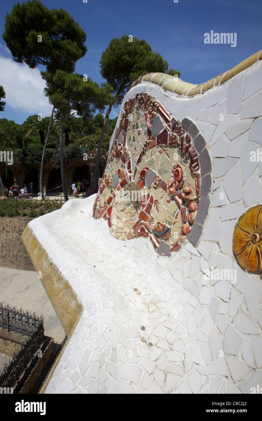 Wurschtelt der Mauer im Gaudi Park in Barcelona Stockfoto