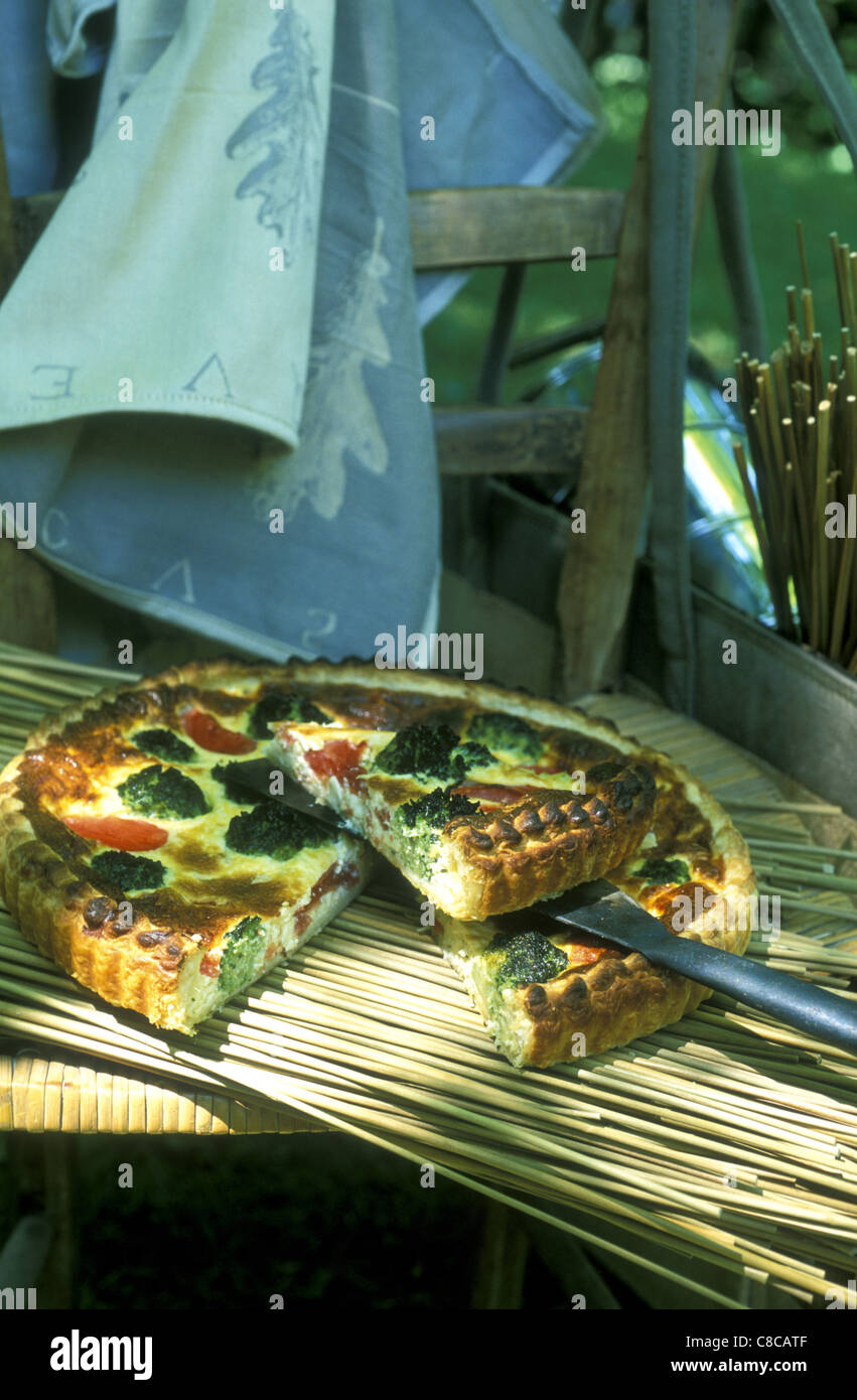 Brokkoli und Tomaten-Tarte Stockfoto