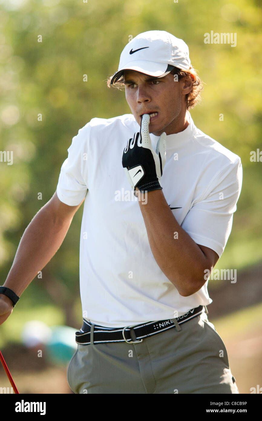 ProAm Golfturnier - Uhren Rafa Nadal den Ball fallen Stockfoto