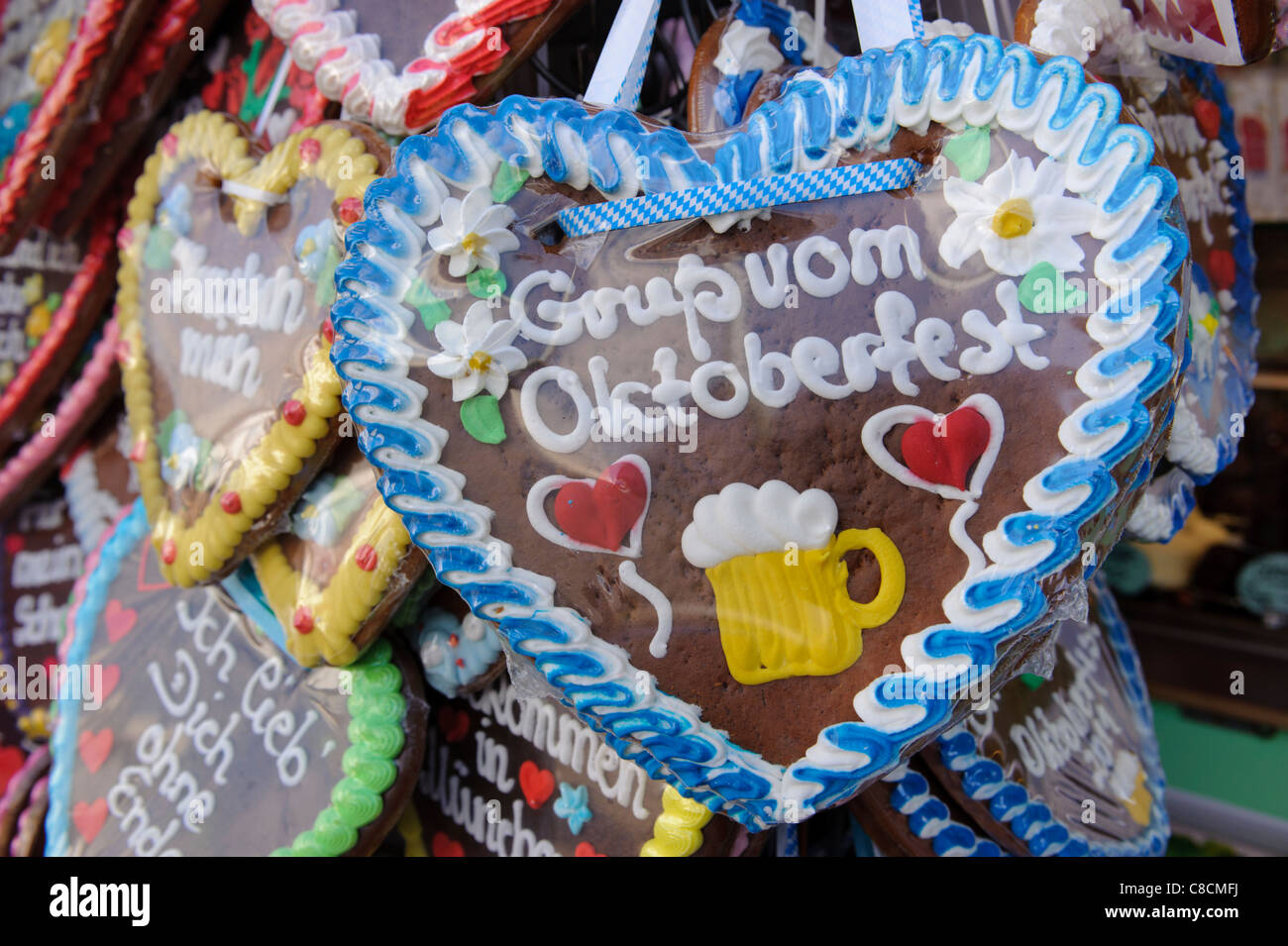 Welt berühmten Oktoberfest in München, mit Schokoladenherz Stockfoto