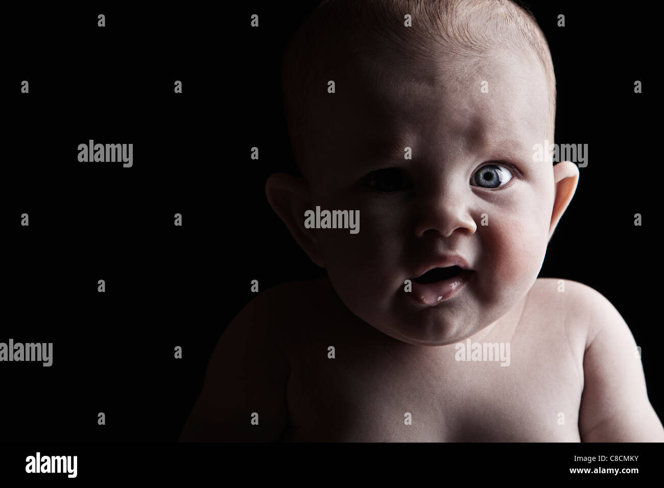 Wichtigsten Flachschuss eines besorgt Babys Stockfoto