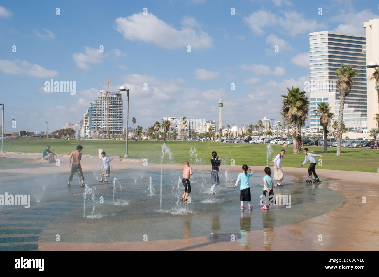 Tel-Aviv Ocean Front-Charles Chlore Park,Israel.Orthodox Juden Stockfoto