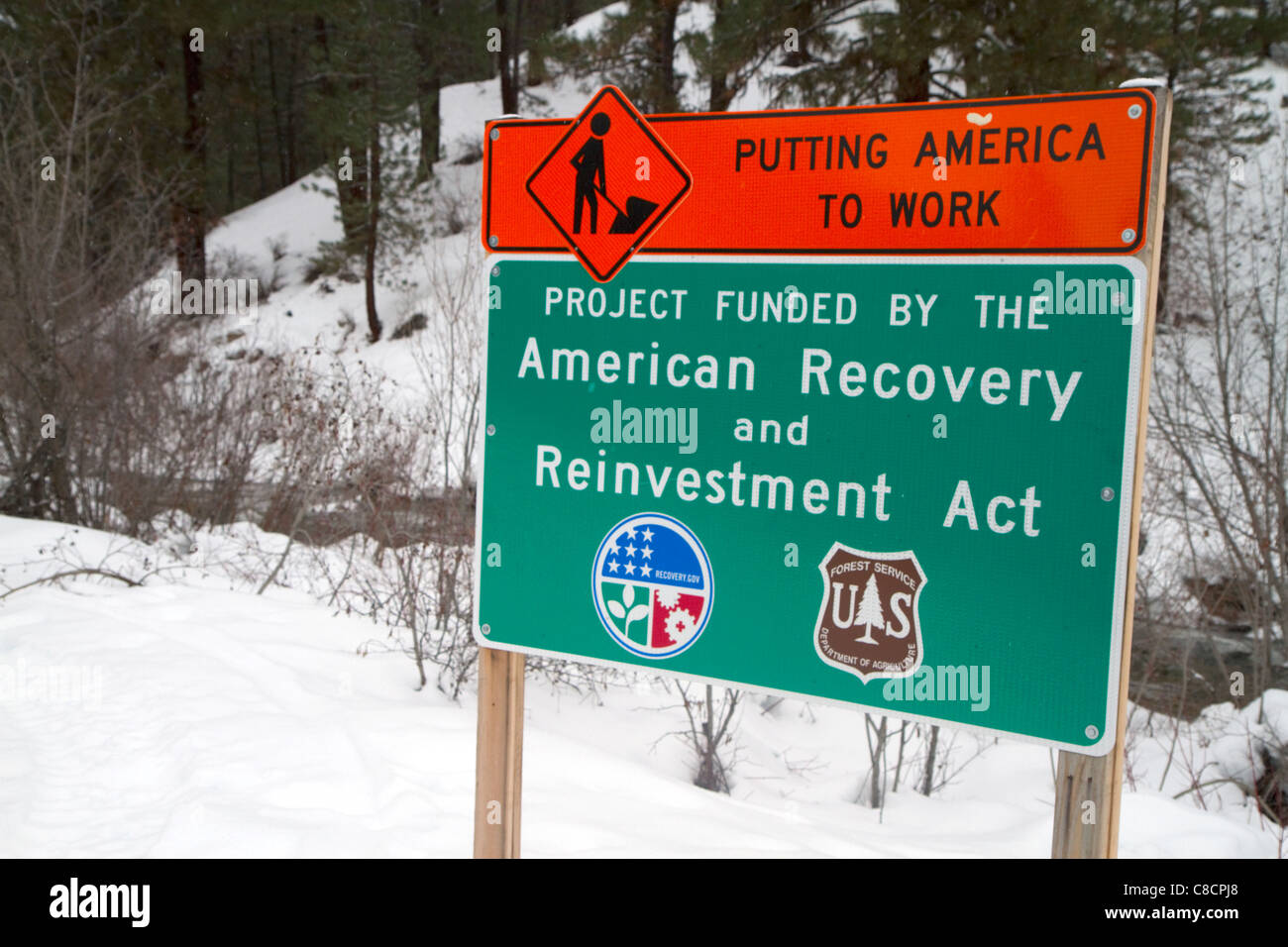 Verkehrszeichen für den American Recovery and Reinvestment Act in Idaho City, Idaho, USA. Stockfoto