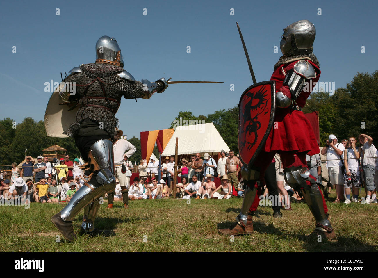 Ritterturnier am Vorabend der Nachstellung der Schlacht von Grunwald (1410) im Norden Polens. Stockfoto