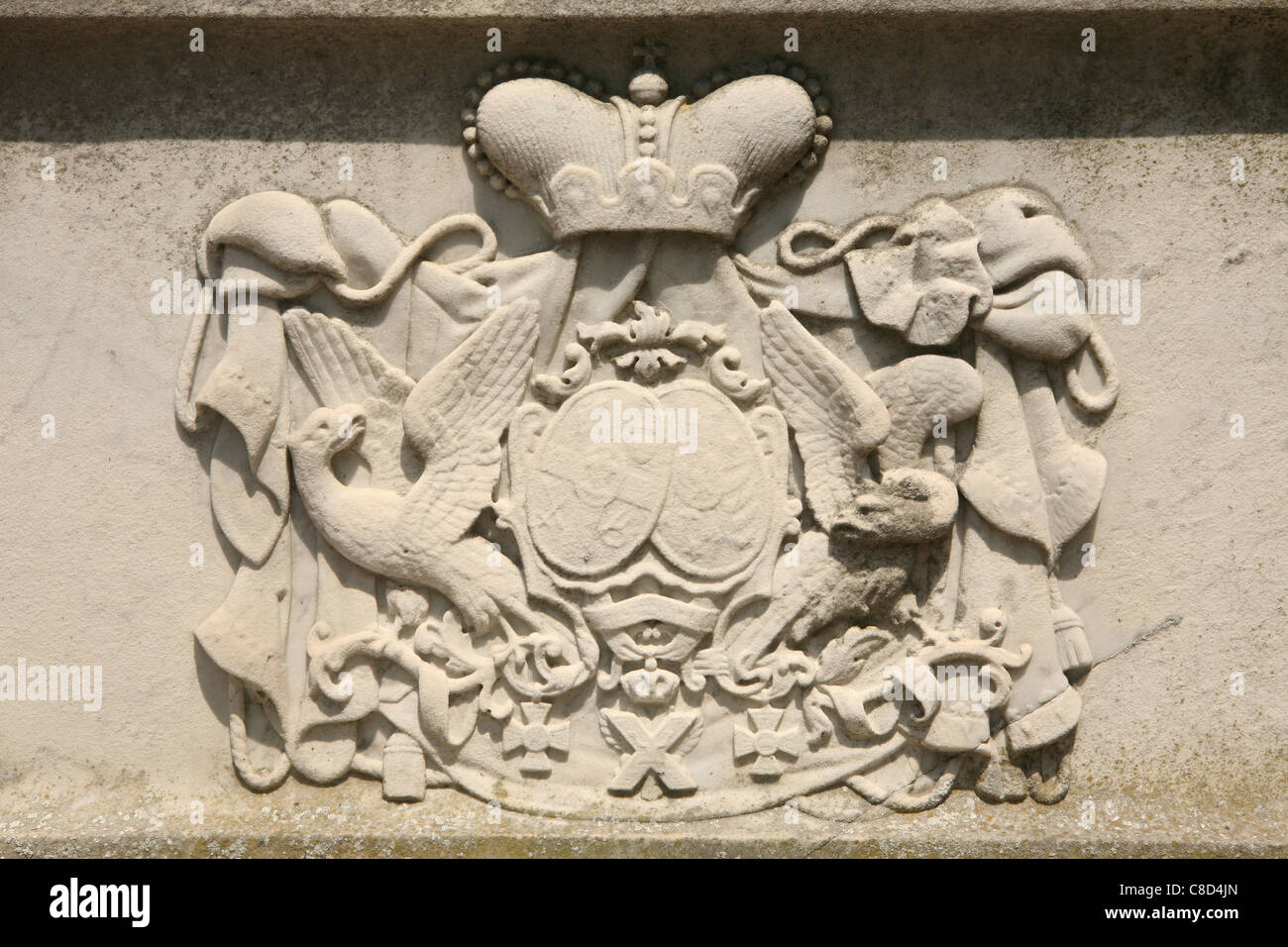 Wappen der russischen Prinzessin Katharina Bagration auf Ihrem Grabstein an der griechisch-orthodoxen Friedhof auf der Insel San Michele in Venedig, Italien dargestellt. Stockfoto