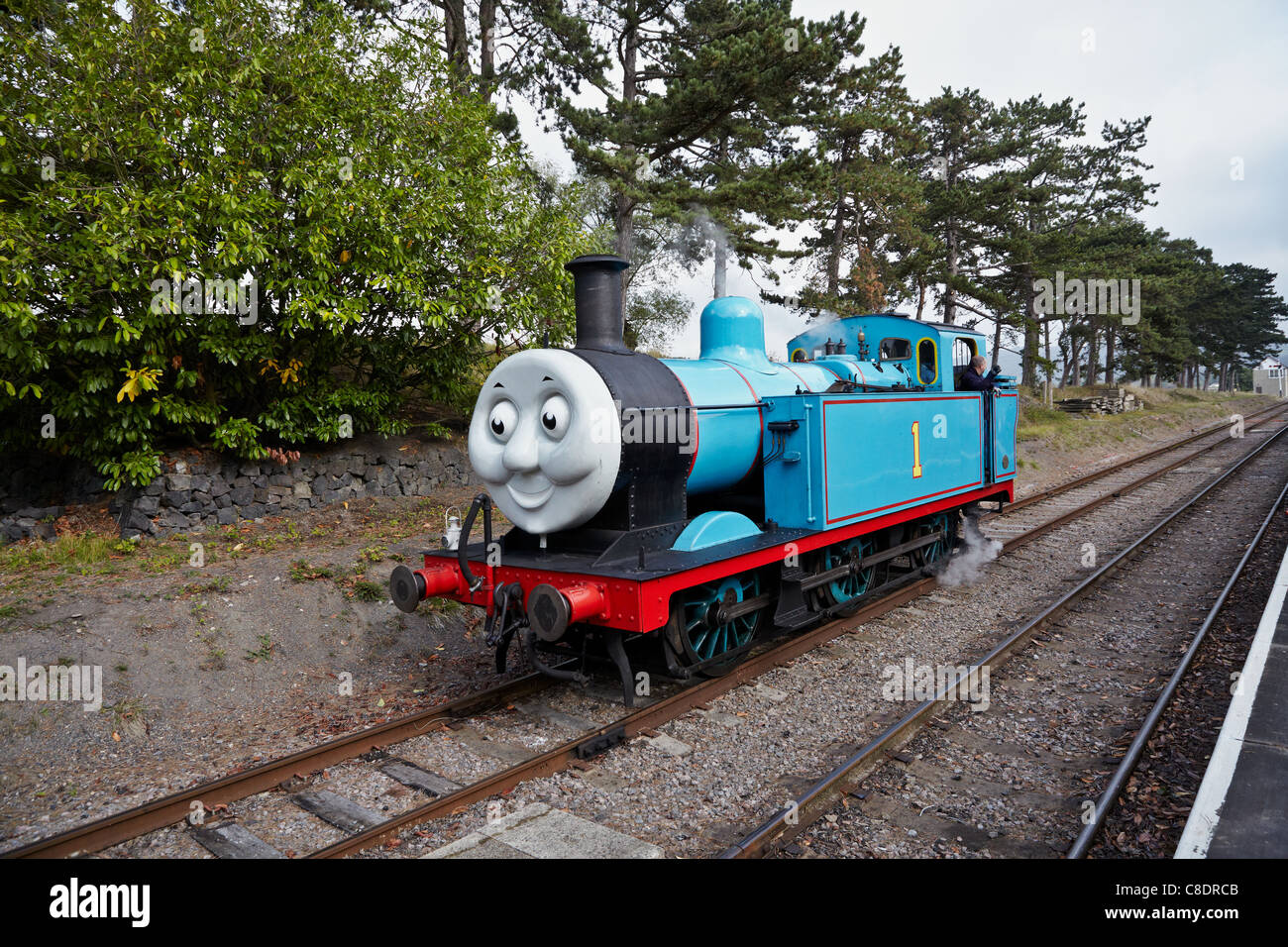 Thomas die kleine Lokomotive am Bahnhof Cheltenham, Gloucestershire