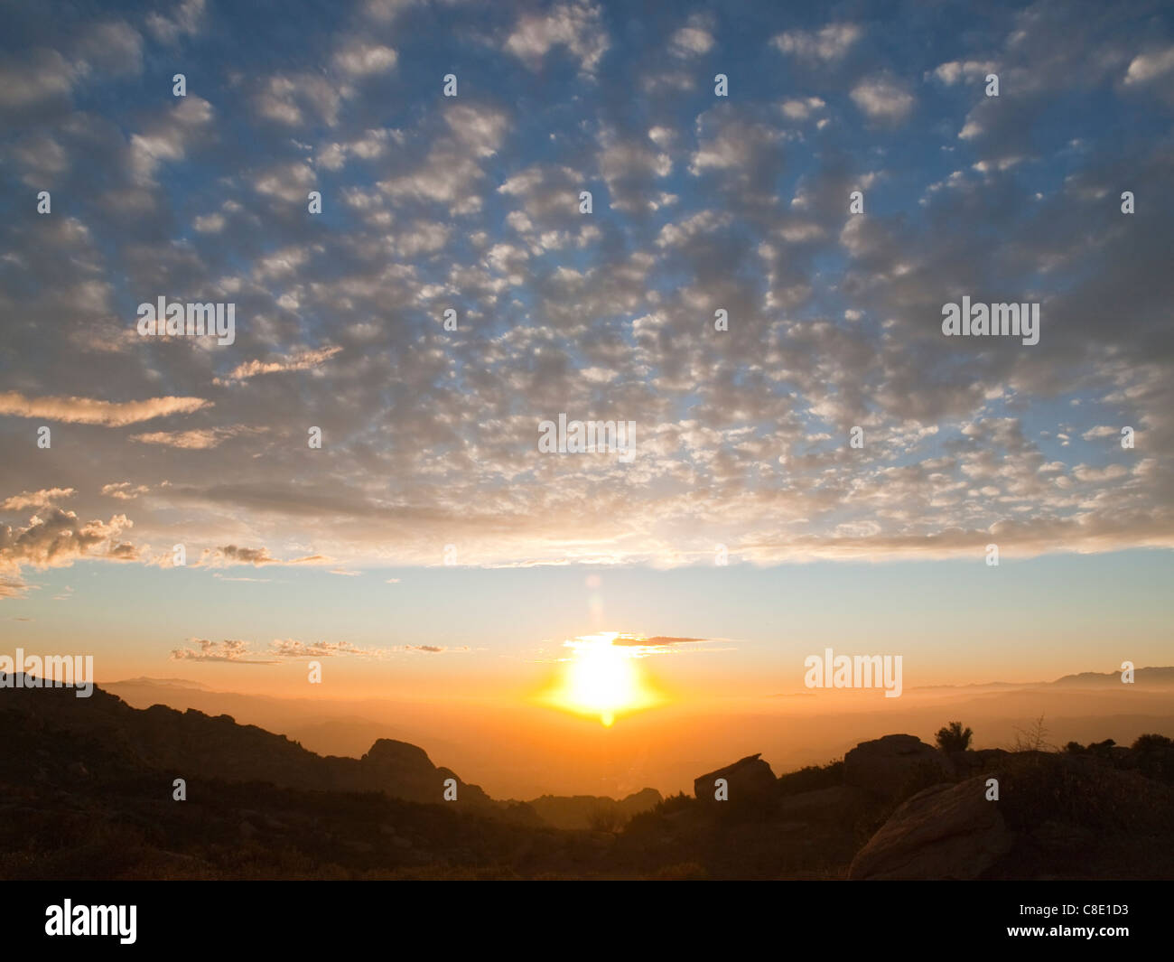 Simi Valley Sonnenuntergang. Am östlichen Rand von Ventura County im Süden Kaliforniens. Stockfoto
