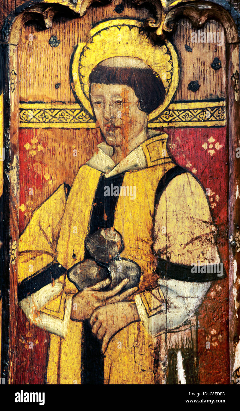 Ludham, Norfolk, Lettner, St. Stephen mit Steinen Martyrium männlichen Heiligen Heiligen englischen mittelalterlichen Bildschirme Malerei Gemälde Stockfoto