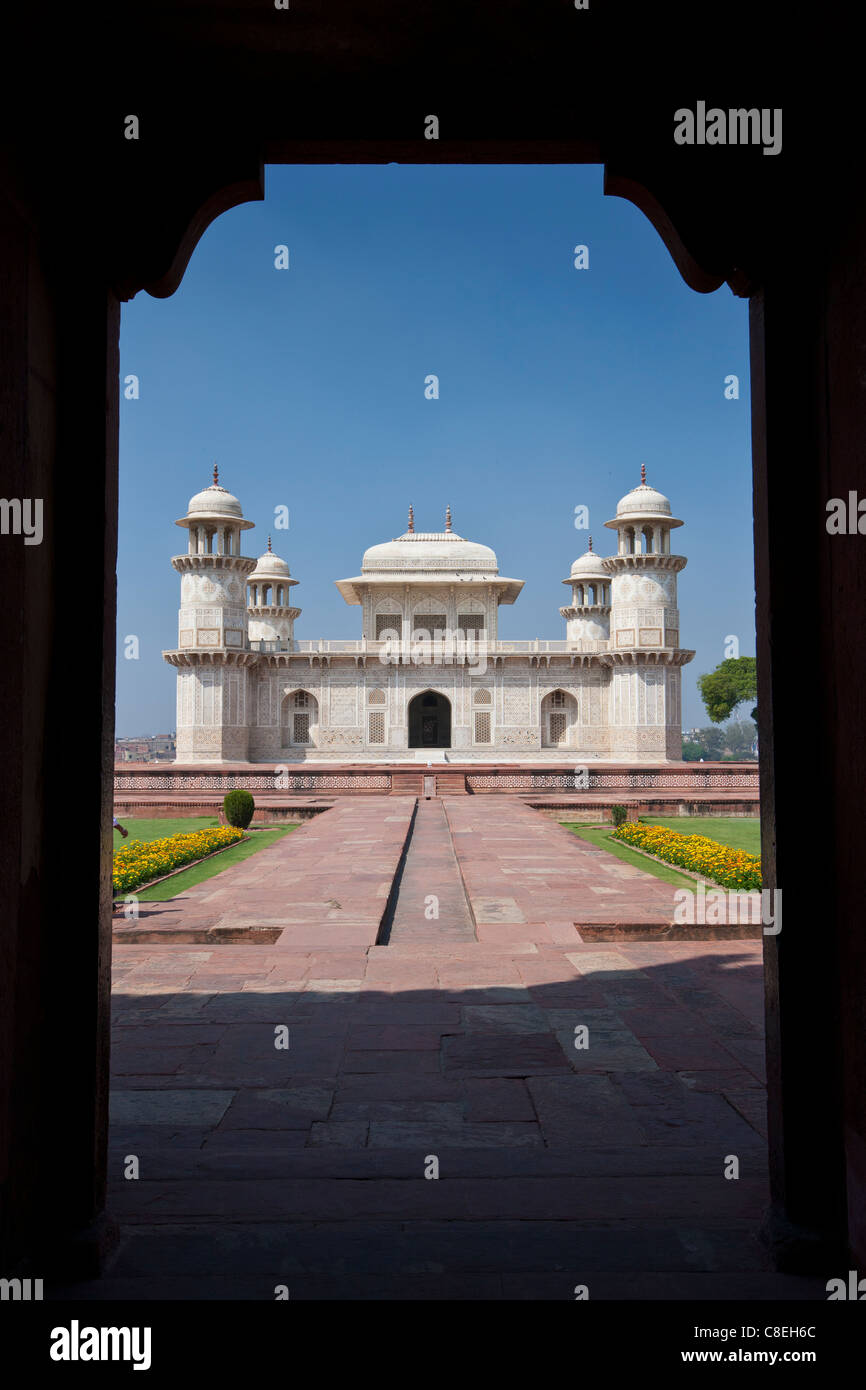 Grab von Etimad Ud Doulah, 17. Jahrhundert Mughal Grab erbaut 1628, Agra, Indien Stockfoto