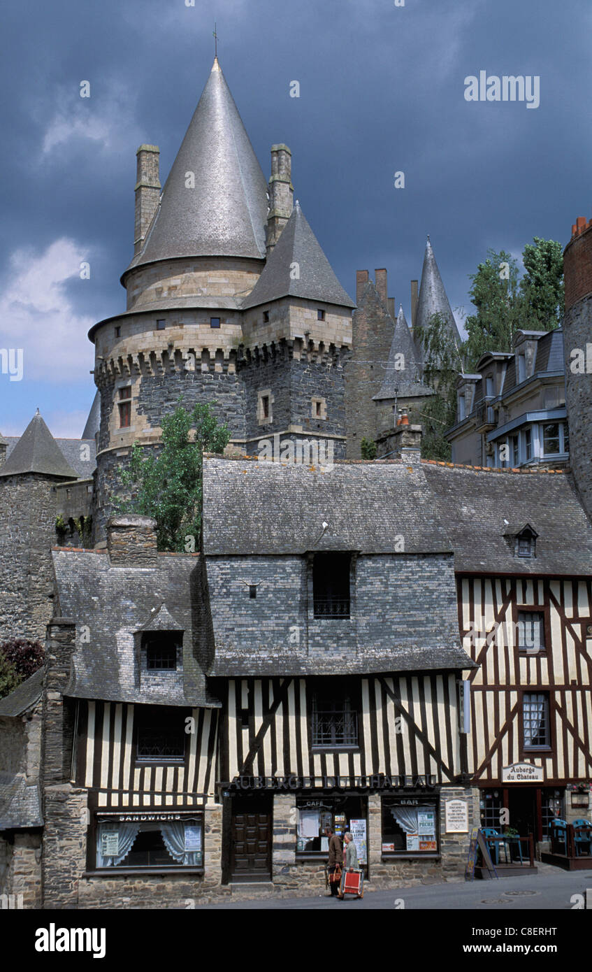 Holz, gerahmt, Turm, Fachwerkhäusern, Vitre, Bretagne, Bretagne, Frankreich, Europa, Stockfoto