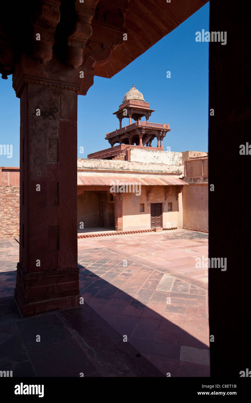 Fatehpur Sikri aus dem 17. Jahrhundert historischen Palast und die Stadt von den Moguln, UNESCO-Weltkulturerbe in Agra, Nordindien Stockfoto