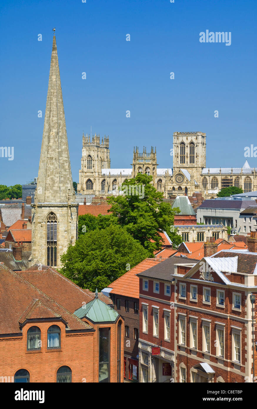 York Minster, Nordeuropas größte gotische Kathedrale, der Turm der Kirche St Mary's, York, Yorkshire, England, UK Stockfoto