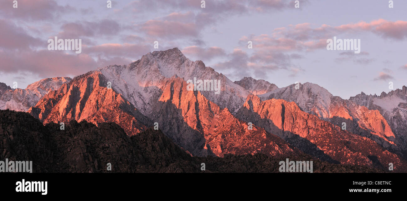 Lone Pine Peak aus Alabama Hills, Sierra Nevada, Berge, Lone Pine, Kalifornien, USA, USA, Amerika, Sonnenuntergang Stockfoto