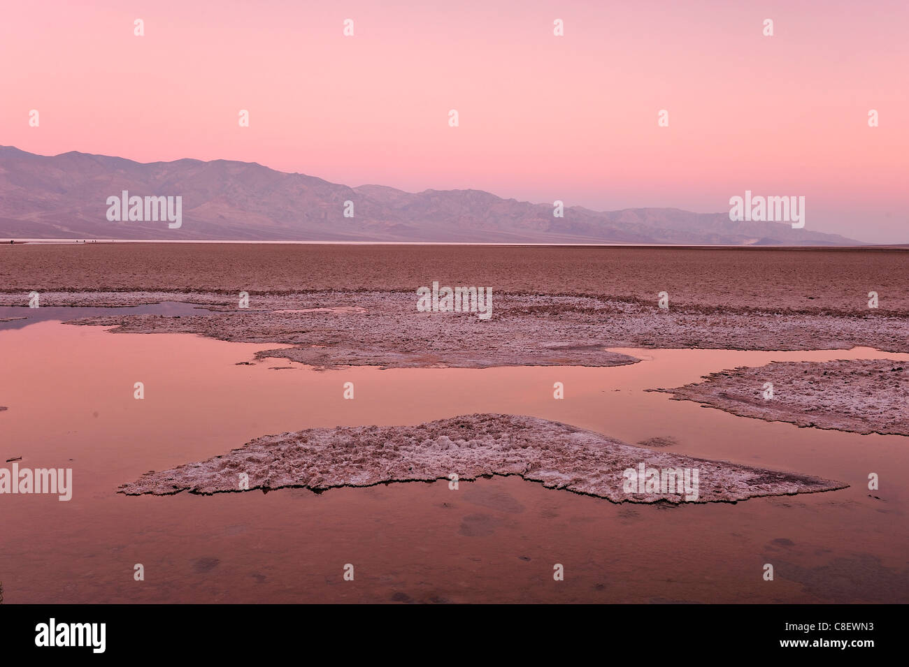 Panorama, Sonnenaufgang, Badwater, Death Valley Nationalpark, Kalifornien, USA, Vereinigte Staaten, Amerika, Salzsee, Stockfoto