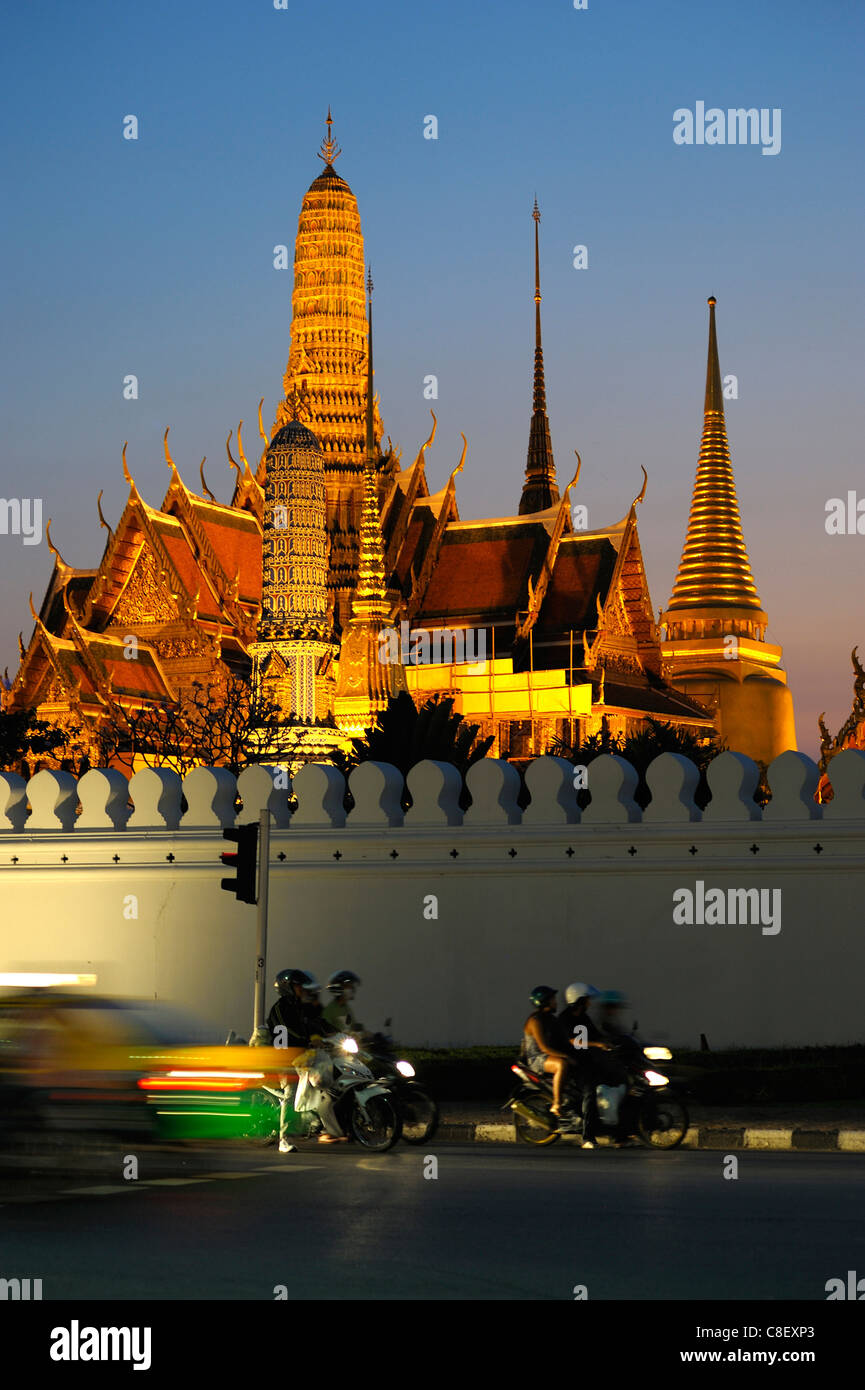 Dämmerung, Nacht, Wat Phra Kaew, Grand Palace, altes, Stadt, Stadt, Bangkok, Thailand, Asien Stockfoto