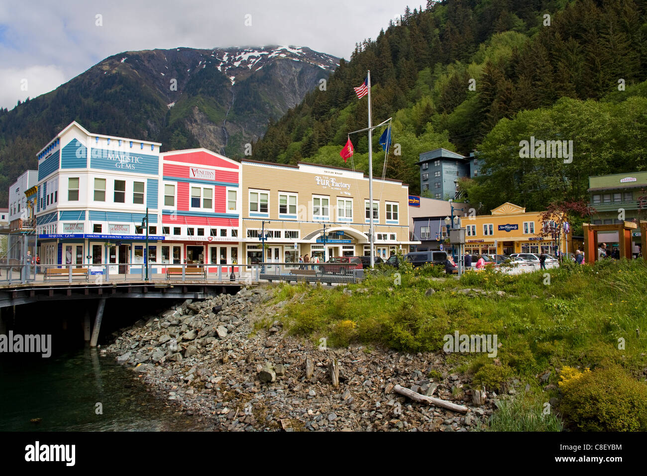 Geschäfte auf der Menschen Wharf, Juneau, südöstlichen Alaska, Vereinigte Staaten von Amerika Stockfoto