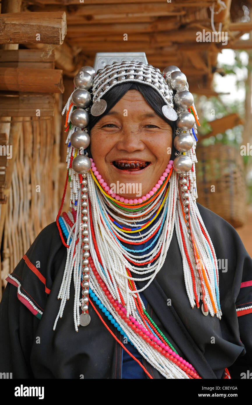 Traditionell, Akha, Frau, Akha Dorf, rechts Ha, Thailand, Asien, Juwelen Stockfoto