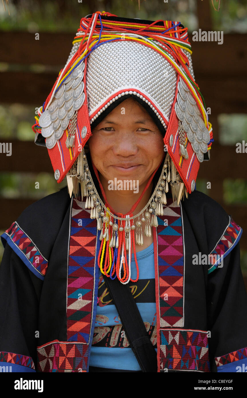 Traditionell, Bergvolk, Frau, Akha, Dorf, Ban Lorcha, Thailand, Asien, Stockfoto