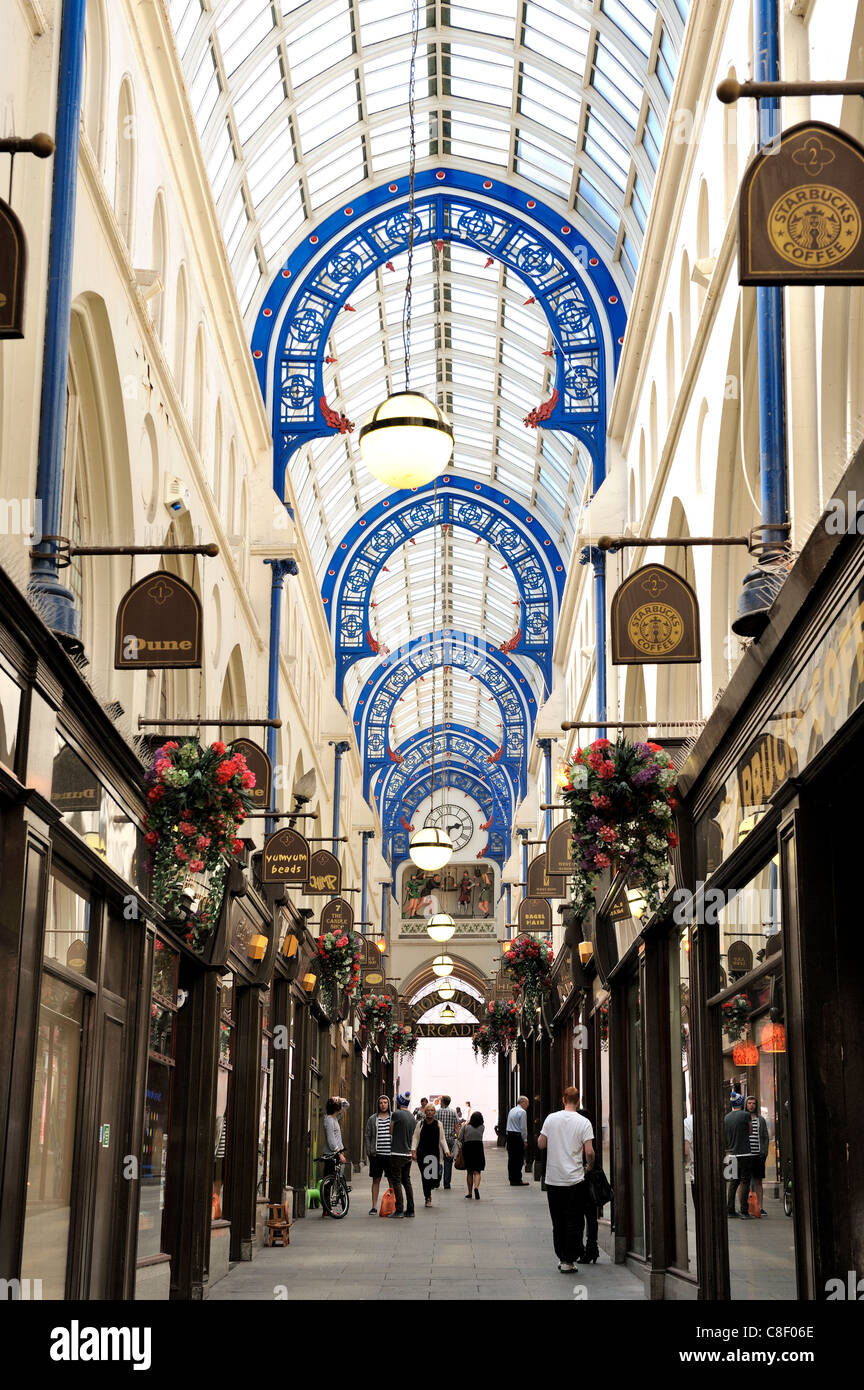 Innere des Thorntons Arcade, Leeds, West Yorkshire, England, Vereinigtes Königreich Stockfoto