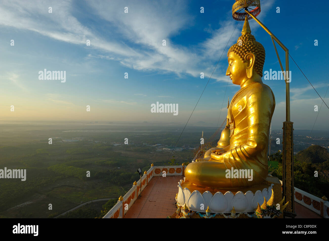 Buddha, hill, Wat Tham Sua, Krabi, Thailand, Asien, Golden, Religion Stockfoto