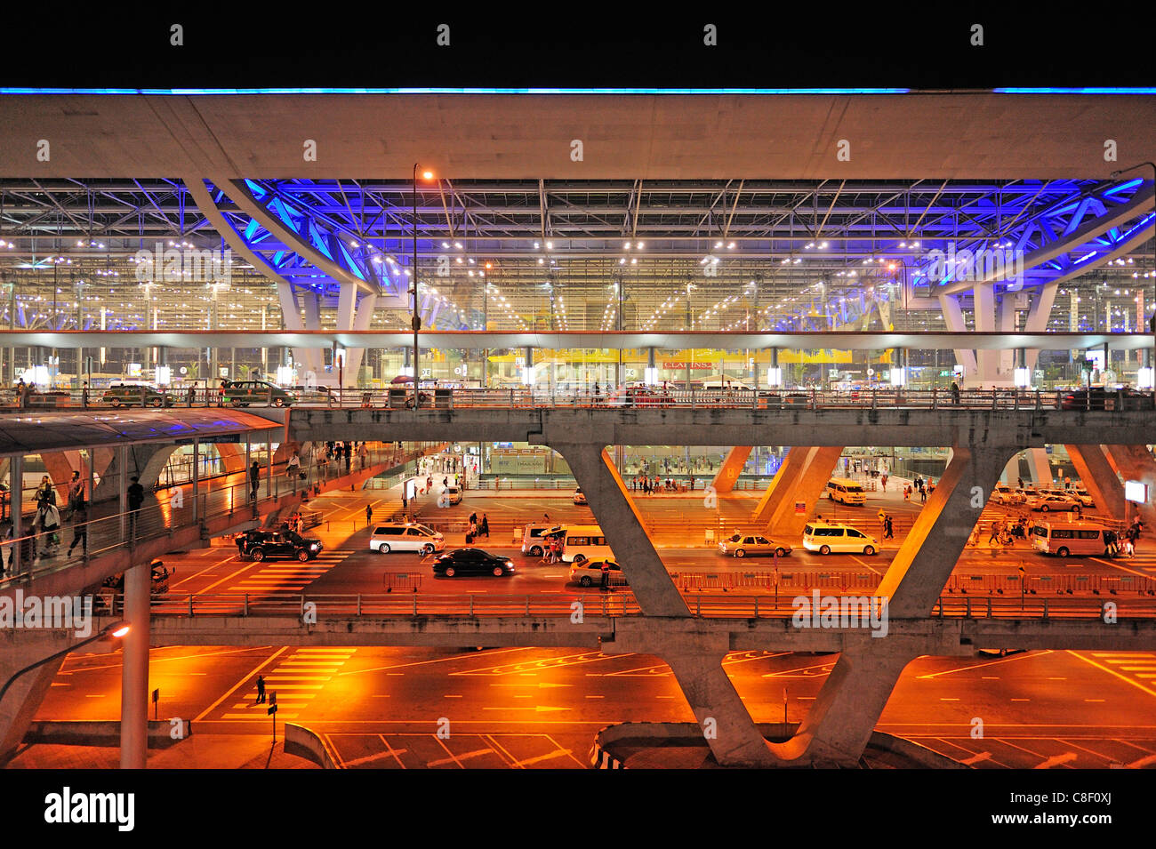 Nacht, Bangkok, International, Flughafen, Suvarnabhumi, Bangkok, Thailand, Asien, Architektur Stockfoto