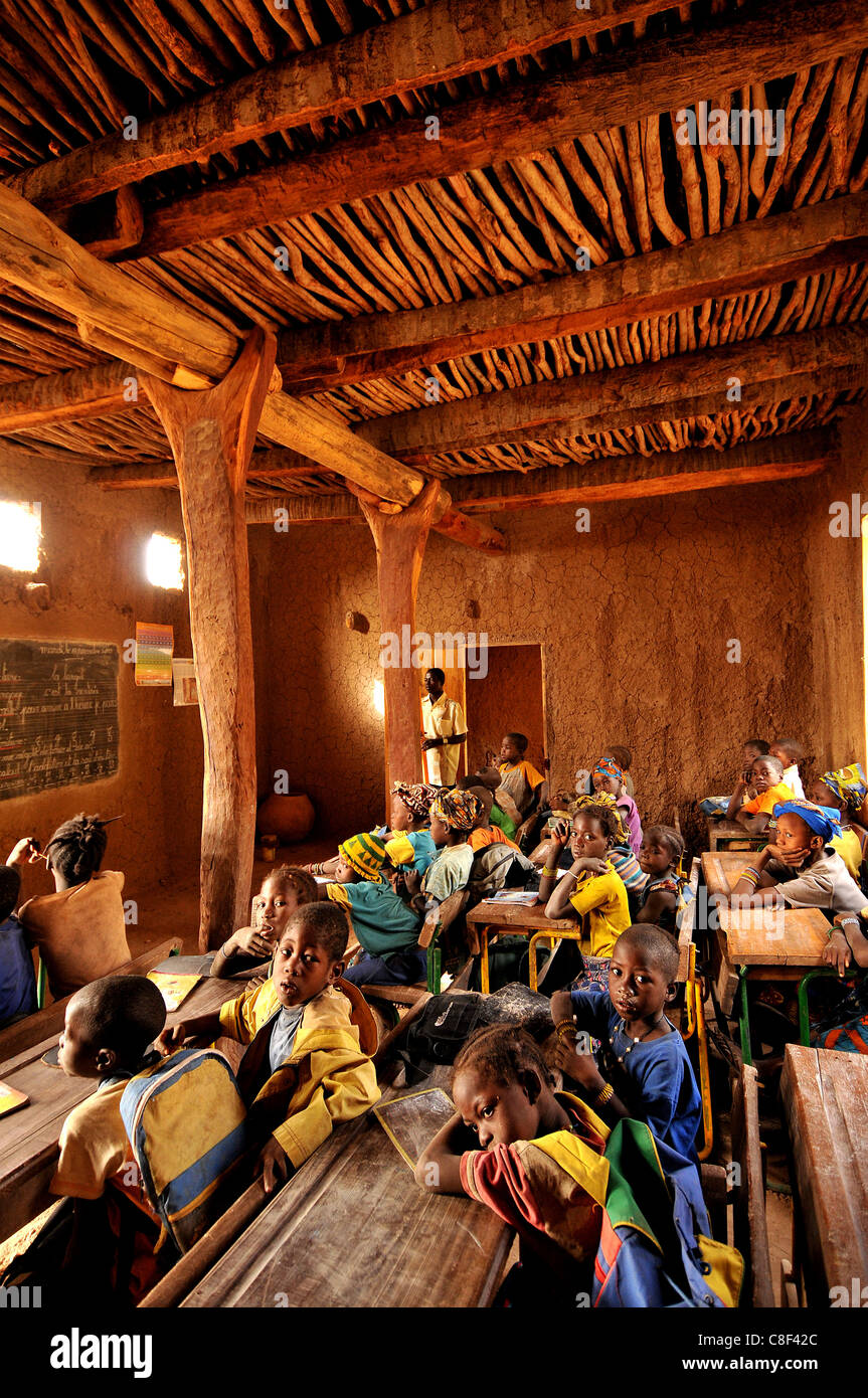 Dorf Schule, Youga-Na, Dogon Gebiet, Mali, Westafrika Stockfoto