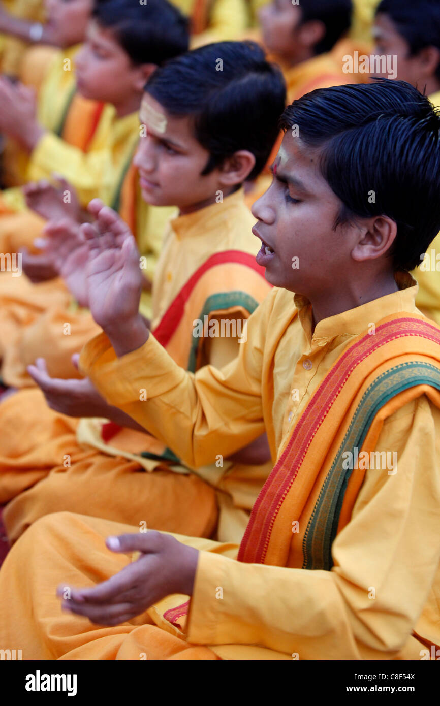 Ramakrishna Gesang in Parmath, Rishikesh, Uttarakhand, Indien Stockfoto
