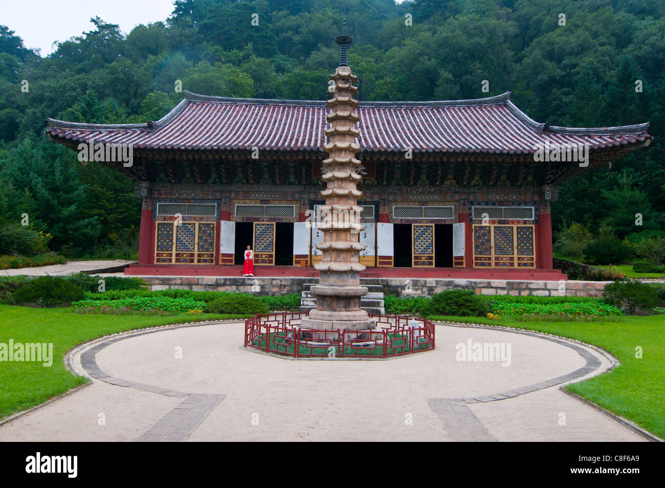 Pohyon-sa, einem koreanischen buddhistischen Tempel befindet sich in Hyangsan County im Norden namdo Provinz, Myohyang Hory, Nordkorea Stockfoto