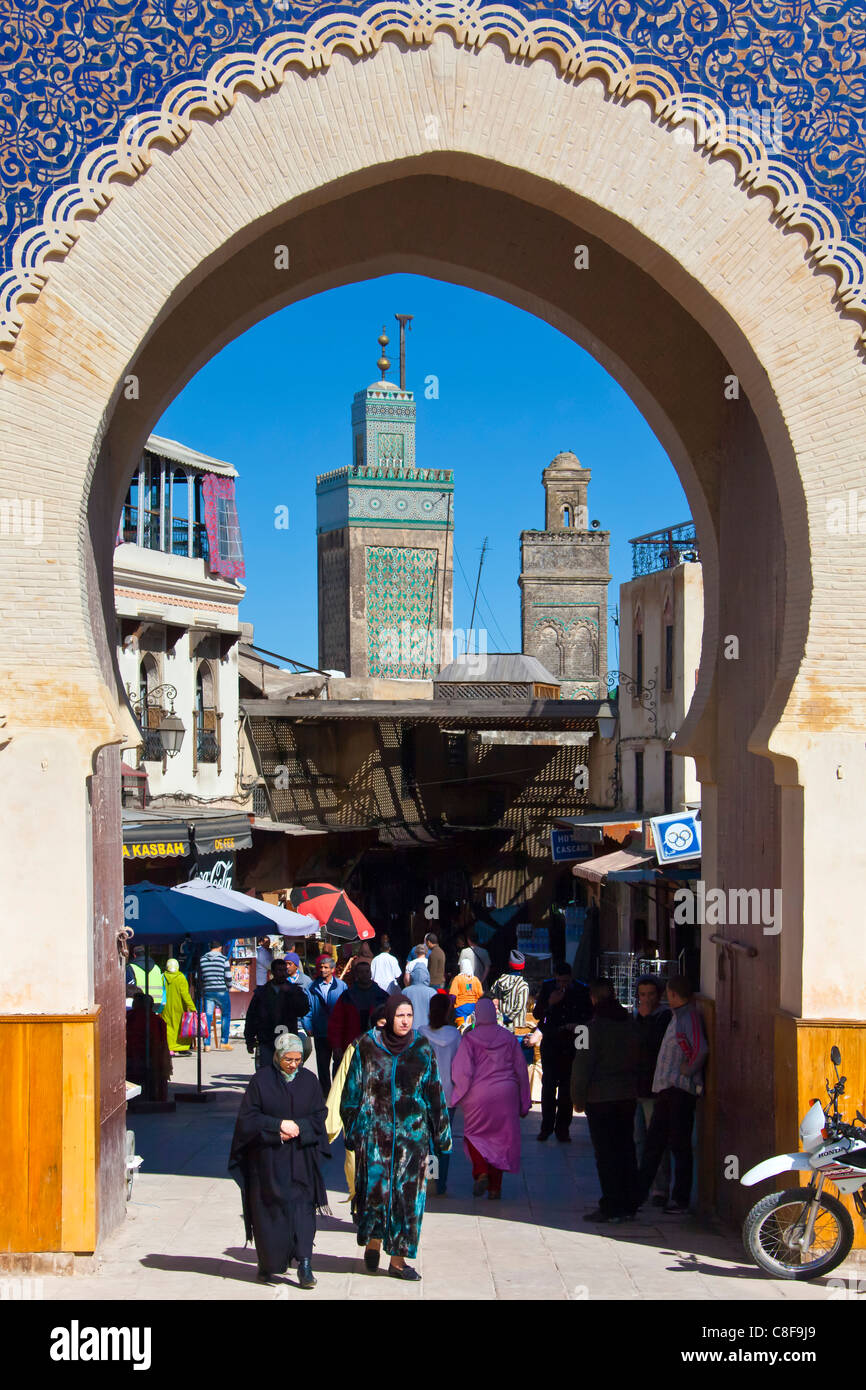 Marokko, Nordafrika, Afrika, Fes, Fez, Bab Bou Jelud Tor, Medina, Geschäft, Handel, Stockfoto