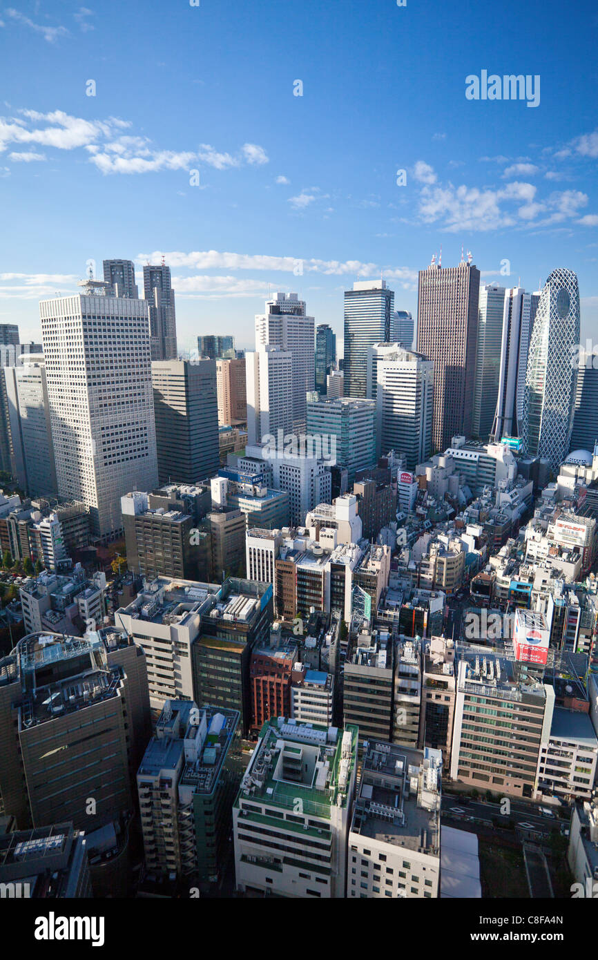 Tokio, City, Japan, November, Asien, Bezirk Shinjuku, Wohnblocks, Hochhäuser, Skyline, blauer Himmel, Häuser, Wohnungen, Stockfoto