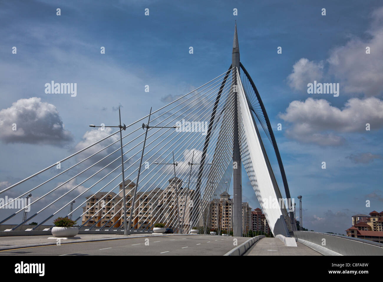 Malaysia, Asien, in der Nähe, in der Nähe, Kuala Lumpur, Putrajaya, Seri Wawasan Brücke, Brücke, modern, Street, Architektur Stockfoto