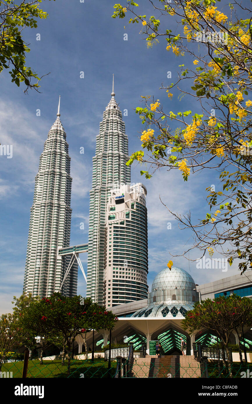 Malaysia, Asien, Kuala Lumpur, Stadt, Stadt, Petronas Towers, Architektur, modern, Bäume Stockfoto
