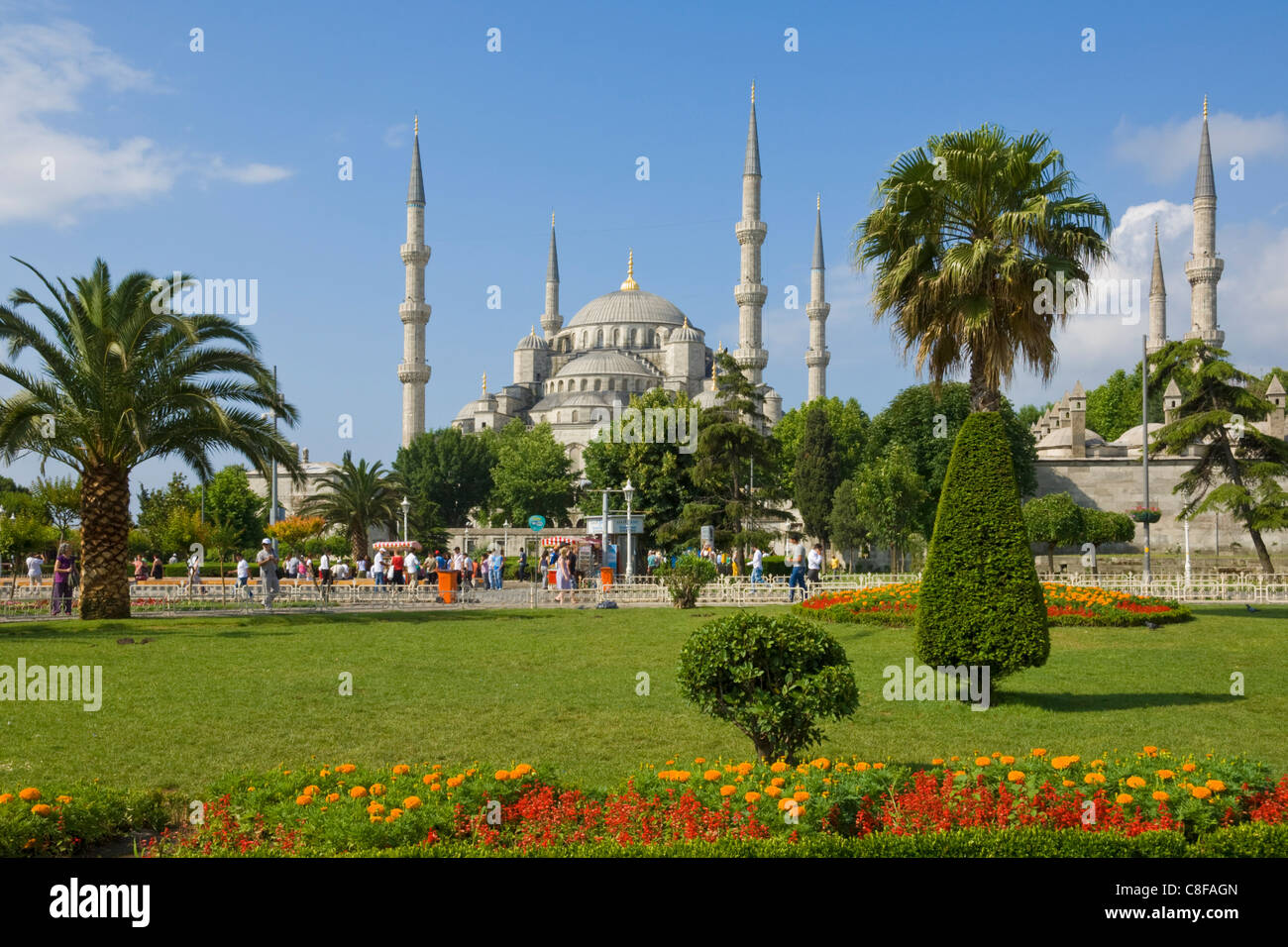 Die blaue Moschee (Sultan Ahmet Camii) mit Kuppeln und sechs Minarette, Sultanahmet, zentral-Istanbul, Türkei Stockfoto