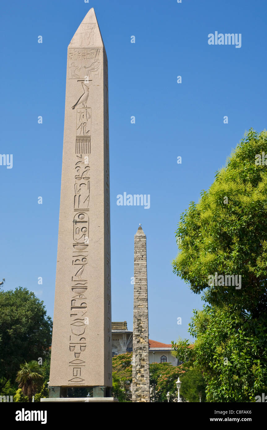 Ägyptischer Obelisk, Luxor und Schlangensäule im Hippodrom (At Meydani, Sultanahmet, Istanbul, Türkei Stockfoto