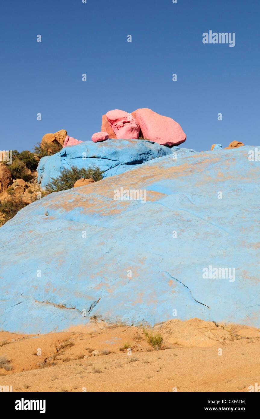 Gemalte Felsen in der Nähe von Tafraoute, Souss-Massa-Draa Region, Marokko Stockfoto