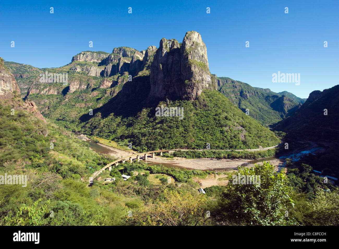 El Chepe Bahnreise durch Barranca del Cobre (Copper Canyon, Staat Chihuahua, Mexiko Stockfoto