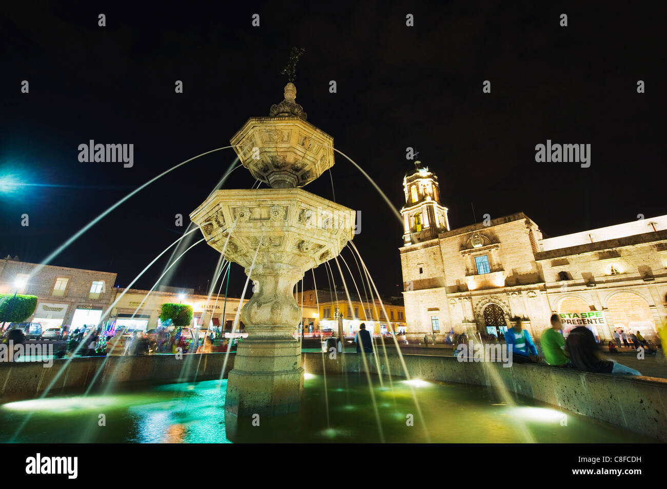 Brunnen im Plaza Valladolid, Morelia, UNESCO-Weltkulturerbe, Bundesstaat Michoacan, Mexiko Stockfoto