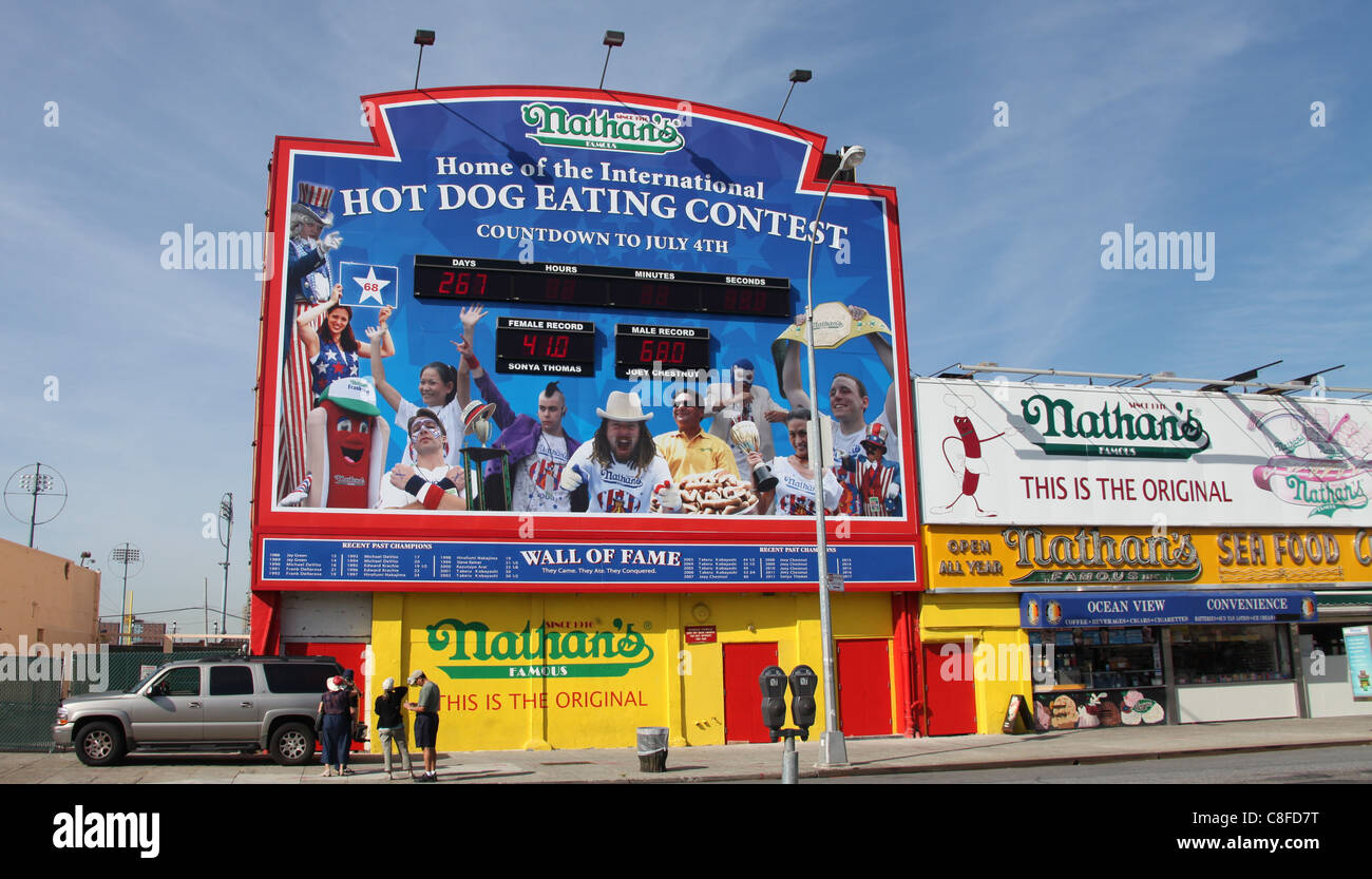 Nathans berühmten Hotdog Eating Contest anmelden Coney Island Stockfoto