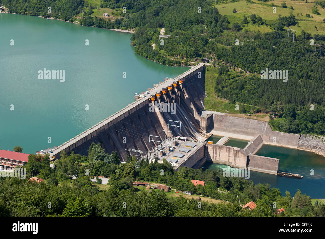 Strom aus Wasserkraft Perucac Drina Dam Serbien Stockfoto