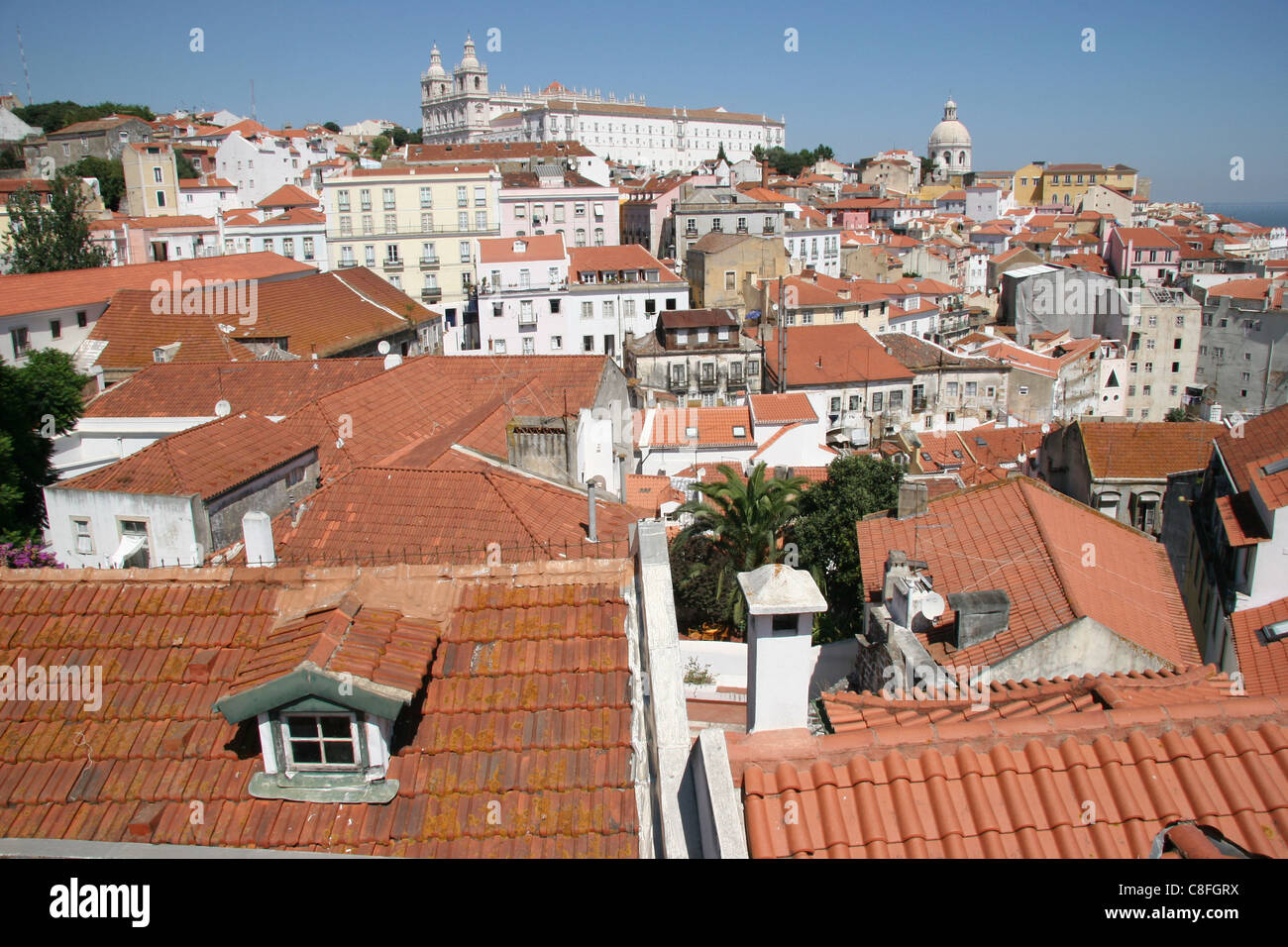 Europa, Portugal, Lissabon, Blick auf die Stadt, Altstadt, > Dächer Stockfoto