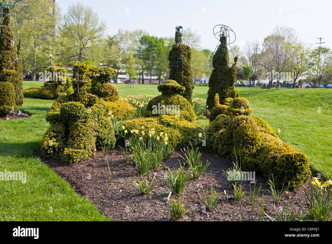 Topiaries im alten Deaf School Formschnitt Park in Columbus, Ohio. Stockfoto