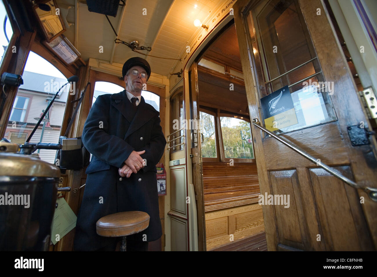 Ein Alter Mann in Straßenbahn, Christchurch, Neuseeland Stockfoto