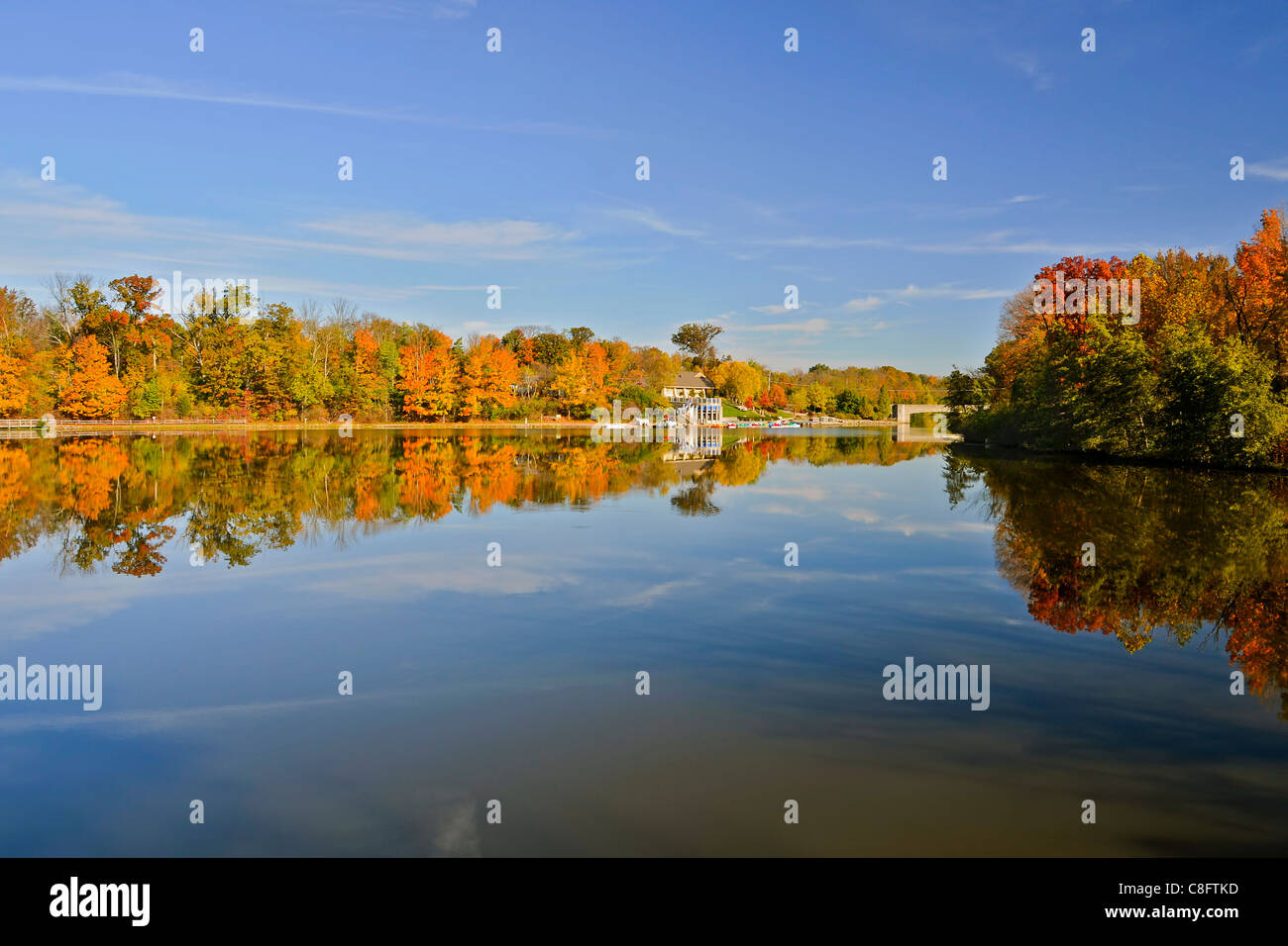 Im mittleren Westen ruhigen See und Wald Stockfoto