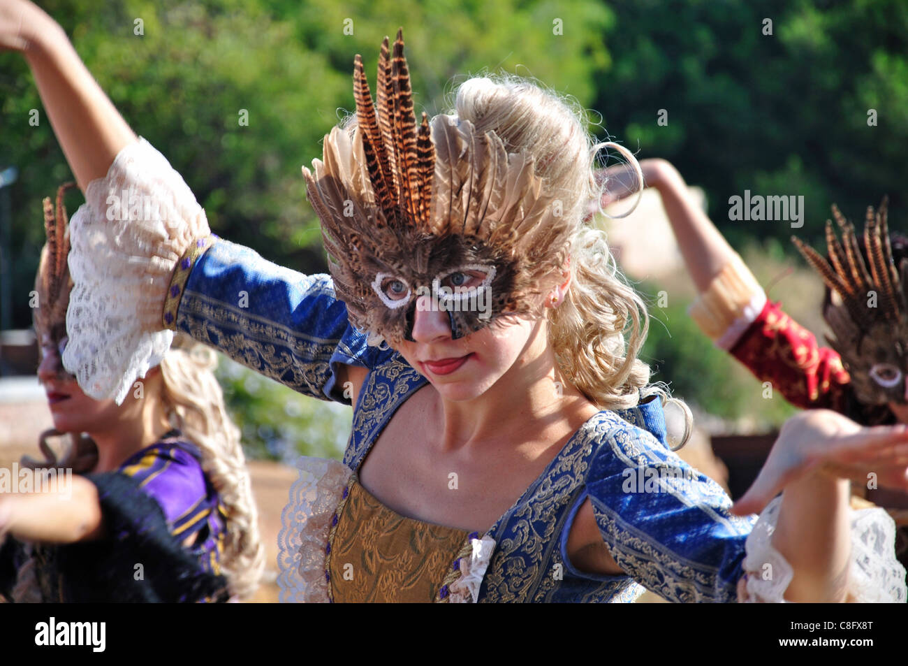 Historischen Kostümen tanzen, Mediterránea, Themenpark PortAventura, Salou, Costa Daurada, Provinz Tarragona, Katalonien, Spanien Stockfoto