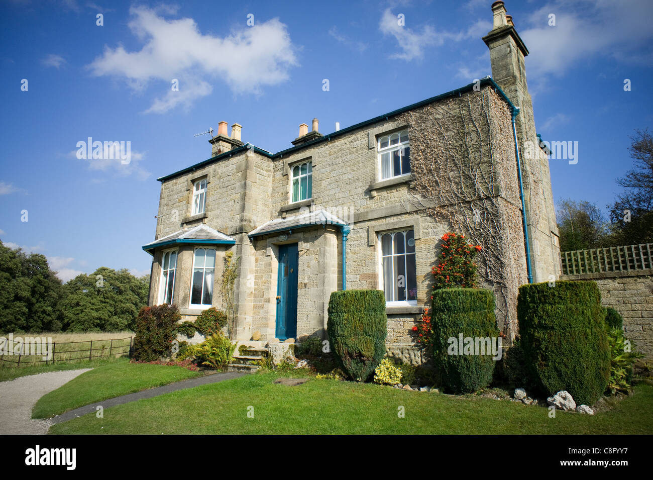 Plantation Cottage in Baslow Derbyshire einen freistehenden Stein errichtet zwei stöckiges Haus Stockfoto