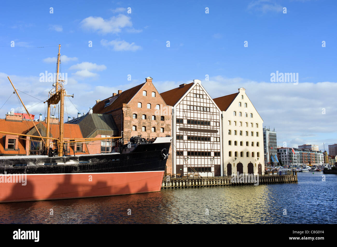 Alten Getreidespeicher an der Mottlau in Gdansk (Danzig) Wasser, Polen Stockfoto