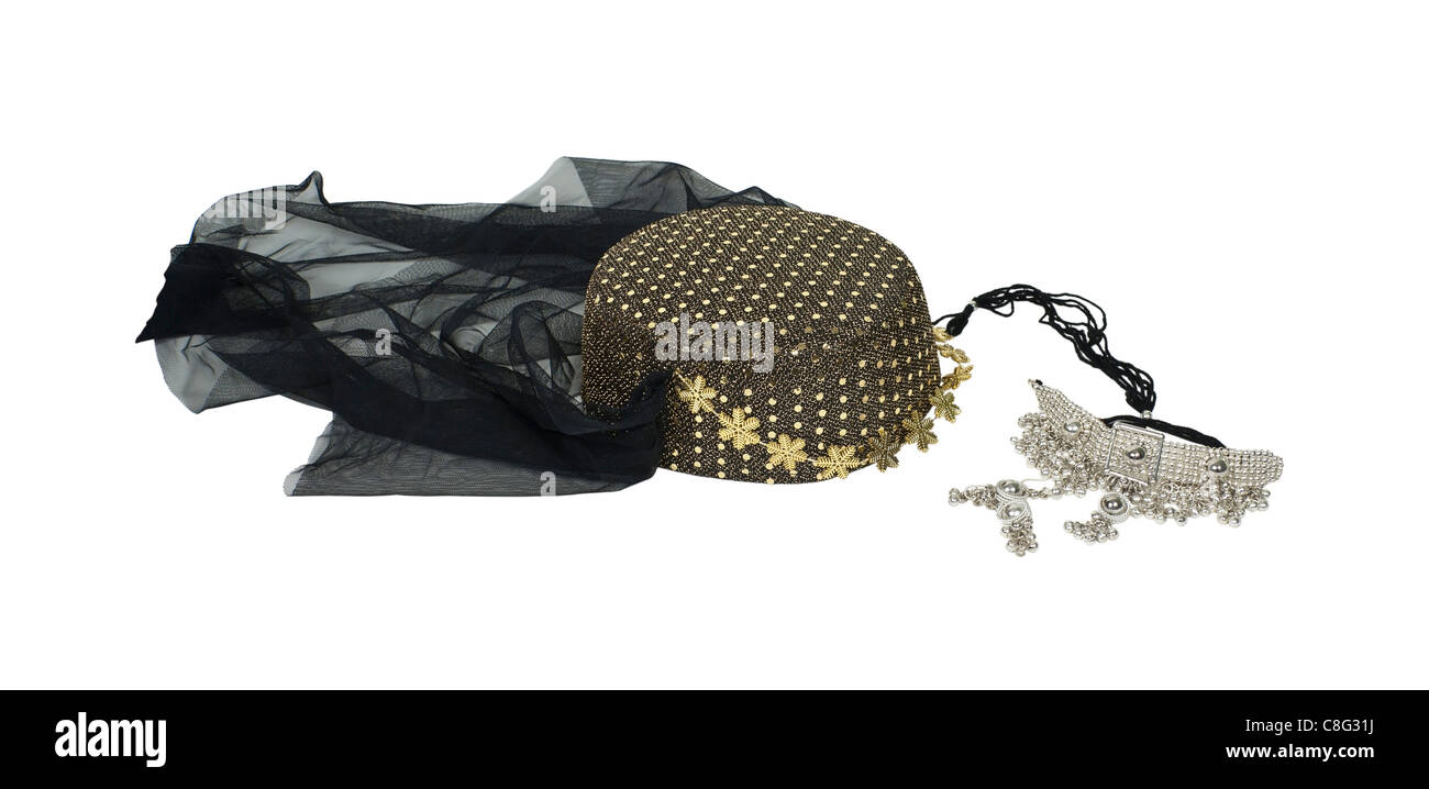 Tausendundeiner Nacht Harem Kopfbedeckung mit Pailletten und einen Schleier mit einem silbernen Ketten Halskette - Pfad enthalten Stockfoto